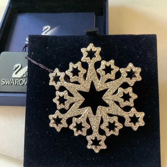 ❄️COLLECTIBLE Swarovski Snowflake Brooch 2000 Retired - Picture 8 of 10